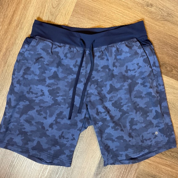 Perry‎ Ellis Sport Mens Shorts Blue Camo Medium Athletic Drawstring Gym Casual - Picture 1 of 9